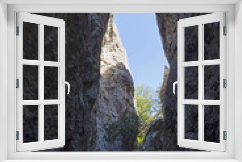 Fototapeta Naklejka Na Ścianę Okno 3D - Crimea. View of a narrow gorge.