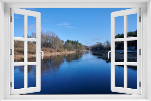 Fototapeta Naklejka Na Ścianę Okno 3D - River on a spring morning