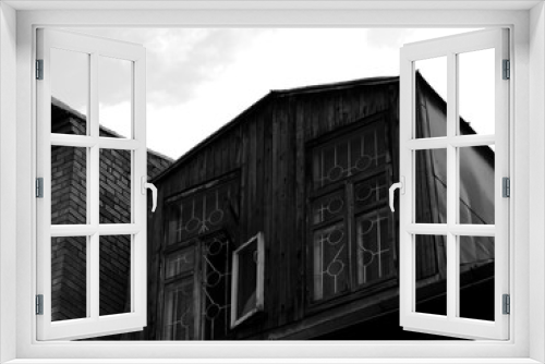 Fototapeta Naklejka Na Ścianę Okno 3D - Small wooden roof hut