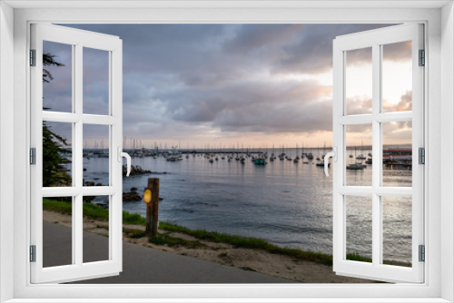 Fototapeta Naklejka Na Ścianę Okno 3D - Old Fisherman's Wharf, Monterey Bay at Dawn
