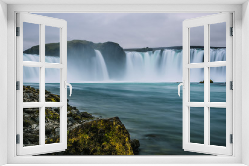 Fototapeta Naklejka Na Ścianę Okno 3D - Cascada de Islandia