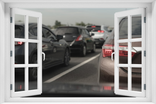 Fototapeta Naklejka Na Ścianę Okno 3D - traffic jam with row of cars