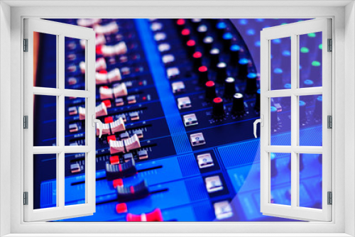 mixer controller  for professional mixing of electronic music