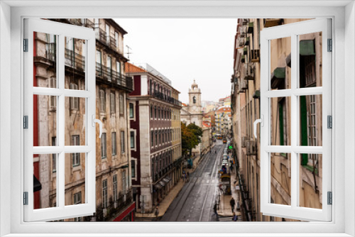 Fototapeta Naklejka Na Ścianę Okno 3D - A street in Lisbon