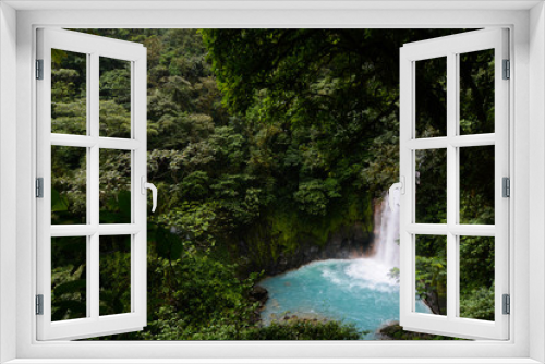 Fototapeta Naklejka Na Ścianę Okno 3D - Cascata di rio celeste nel parco nazionale Tenorio, Costa rica