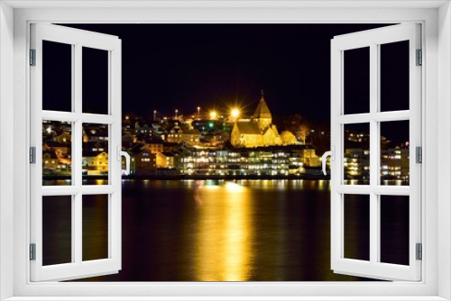Fototapeta Naklejka Na Ścianę Okno 3D - Kristiansund bei Nacht