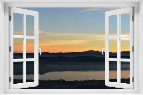 Fototapeta Naklejka Na Ścianę Okno 3D - morning mood over lake zurich in switzerland
