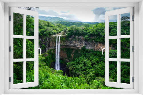 Fototapeta Naklejka Na Ścianę Okno 3D - Mauritius waterfall