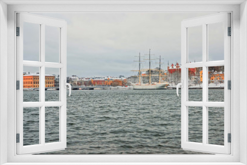 Fototapeta Naklejka Na Ścianę Okno 3D - Waterfront and Skeppsholmen of winter Stockholm