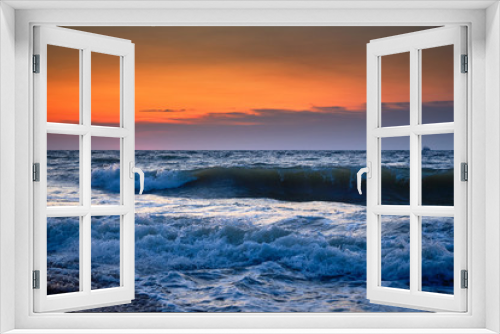 Fototapeta Naklejka Na Ścianę Okno 3D - Sea waves and Beautiful dawn sunrise at sea. Seascape.