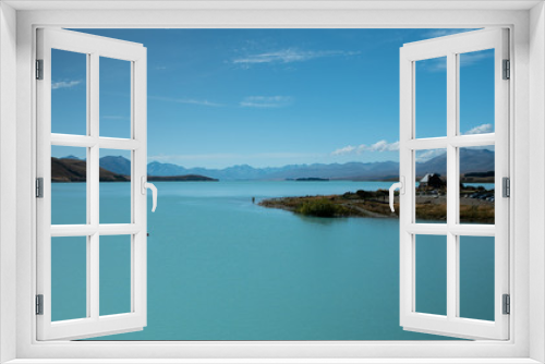 Fototapeta Naklejka Na Ścianę Okno 3D - Lake Tekapo and mountains in New Zealand