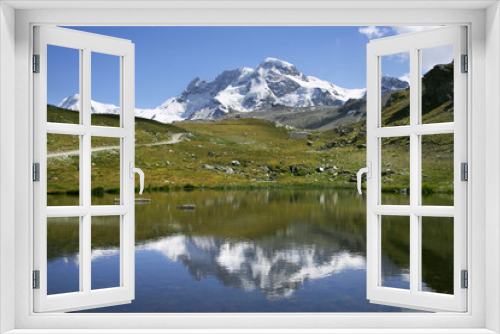 Fototapeta Naklejka Na Ścianę Okno 3D - beautiful mountain lake in Alps, Zermatt