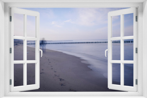 Fototapeta Naklejka Na Ścianę Okno 3D - spacer na plaży