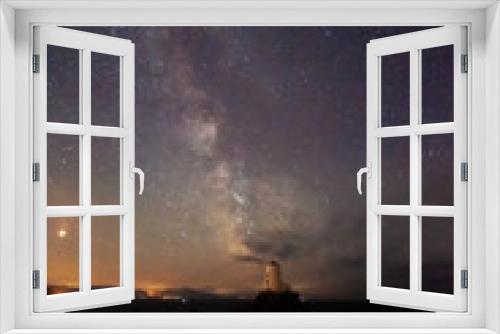 Fototapeta Naklejka Na Ścianę Okno 3D - Llynddwyn Island Lighthouse