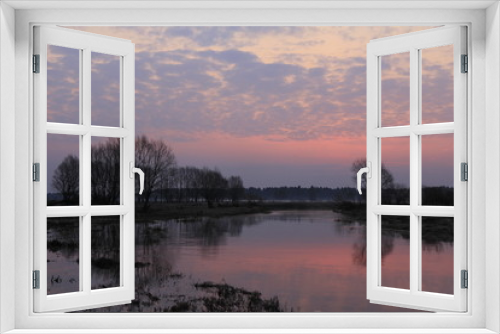 Fototapeta Naklejka Na Ścianę Okno 3D - Colourful morning over the river flood