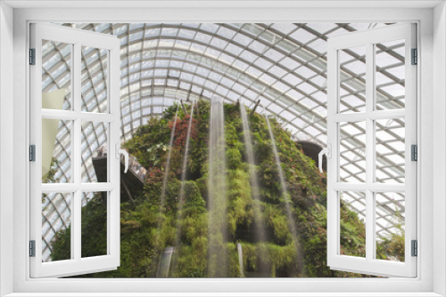 Fototapeta Naklejka Na Ścianę Okno 3D - Waterfall in the Cloud Forest Dome at Garden by the bay