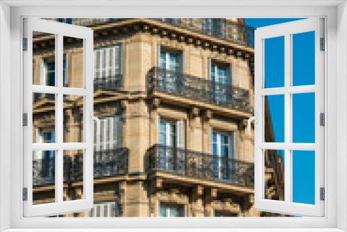 Fototapeta Naklejka Na Ścianę Okno 3D - Antique building view in Paris city, France