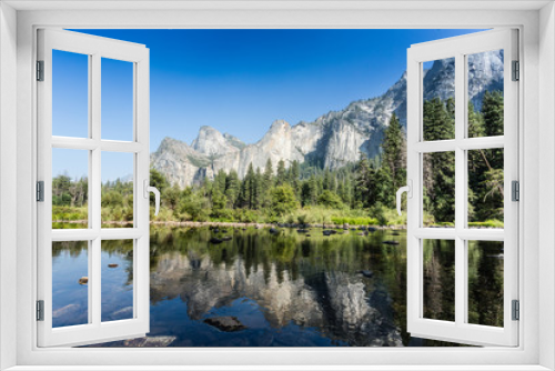 Fototapeta Naklejka Na Ścianę Okno 3D - A beautiful View in Yosemite National Park