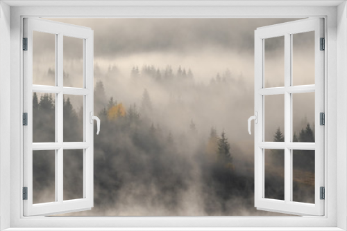 Fototapeta Naklejka Na Ścianę Okno 3D - Morning fog over forest and mountain lake