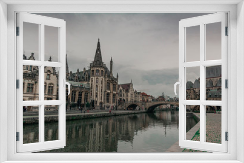 Fototapeta Naklejka Na Ścianę Okno 3D - View to Saint Michael's Bridge