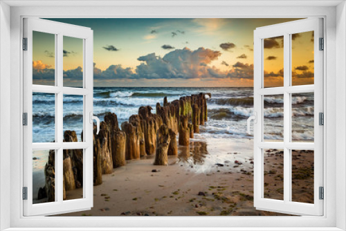 Fototapeta Naklejka Na Ścianę Okno 3D - Falochron na bałtyckiej plaży