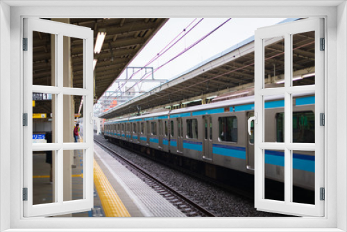 Fototapeta Naklejka Na Ścianę Okno 3D - Tokyo Japan Train station in the morning 