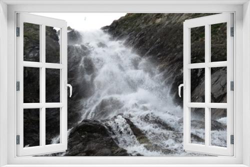 Fototapeta Naklejka Na Ścianę Okno 3D - Maritime Alps waterfalls