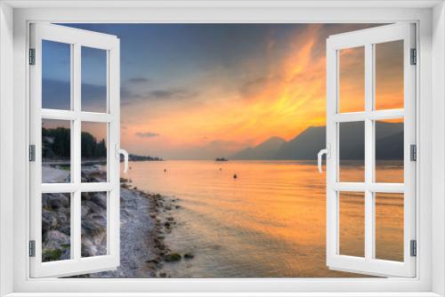 Fototapeta Naklejka Na Ścianę Okno 3D - Beautful coastline of Garda lake at sunset, northern Italy