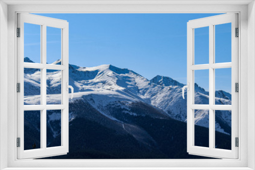 Fototapeta Naklejka Na Ścianę Okno 3D - Snow-capped mountain peaks