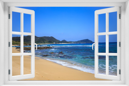 Fototapeta Naklejka Na Ścianę Okno 3D - 手広海岸の白い砂浜と碧い海 #1