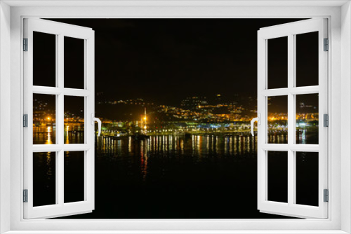 Fototapeta Naklejka Na Ścianę Okno 3D - Night view of the port and city of La Spezia in Italy