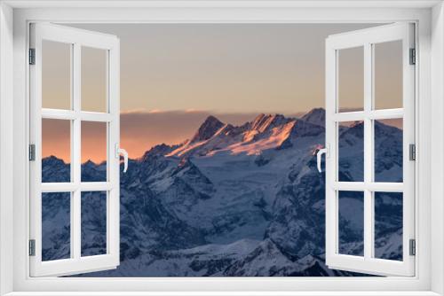 Fototapeta Naklejka Na Ścianę Okno 3D - Sunrays on a mountain in the Swiss Alps