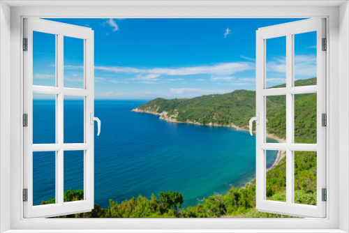 Fototapeta Naklejka Na Ścianę Okno 3D - Exotic blue tropical ocean / sea tropical scenery.