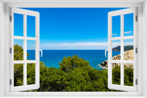 Fototapeta Naklejka Na Ścianę Okno 3D - Exotic blue tropical ocean / sea tropical scenery.