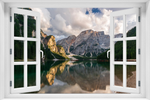 Fototapeta Naklejka Na Ścianę Okno 3D - Panoramic view of Lake Braies, Italy.