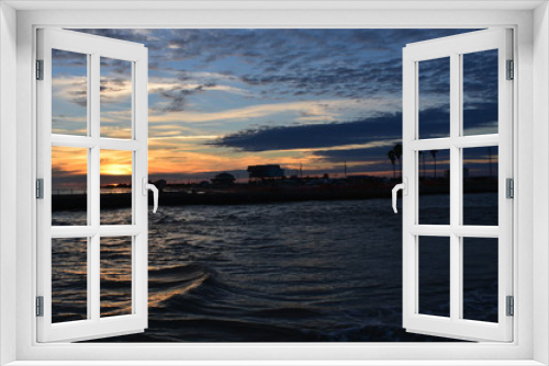 Fototapeta Naklejka Na Ścianę Okno 3D - Sunset At The Bay