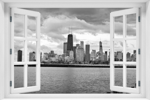Fototapeta Naklejka Na Ścianę Okno 3D - Chicago city skyline viewed from the Fullerton Avenue Beach.