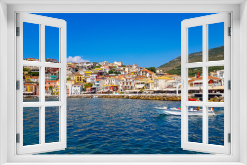 Fototapeta Naklejka Na Ścianę Okno 3D - parga city greek summer tourist resort houses colors