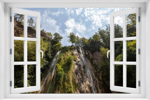 Fototapeta Naklejka Na Ścianę Okno 3D - Waterfalls hidden in the forests