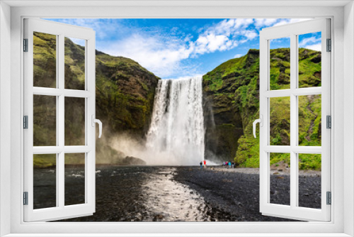 Fototapeta Naklejka Na Ścianę Okno 3D - Skogafoss waterfall in Iceland during a summer day