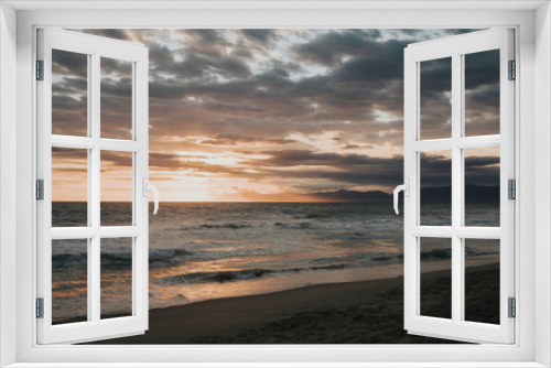Fototapeta Naklejka Na Ścianę Okno 3D - Beautiful beach sunset view