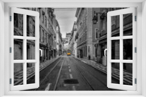 Fototapeta Naklejka Na Ścianę Okno 3D - yellow tram