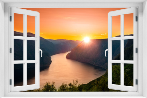 Fototapeta Naklejka Na Ścianę Okno 3D - Sonnenuntegang am Aurlandsfjord, Norwegen