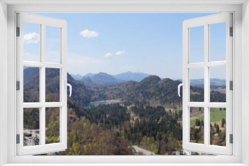 Fototapeta Naklejka Na Ścianę Okno 3D - Panorama am Schloß Neuschwanstein
