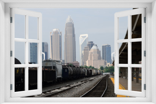 Fototapeta Naklejka Na Ścianę Okno 3D - View on downtown Charlotte, NC from train station