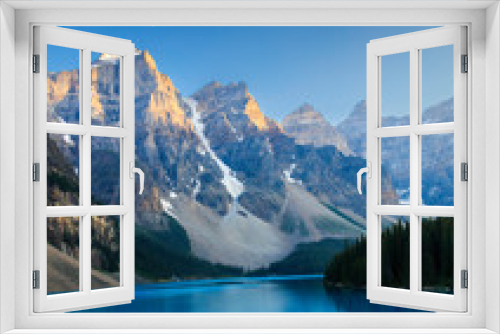 Fototapeta Naklejka Na Ścianę Okno 3D - Moraine Lake and Mountains