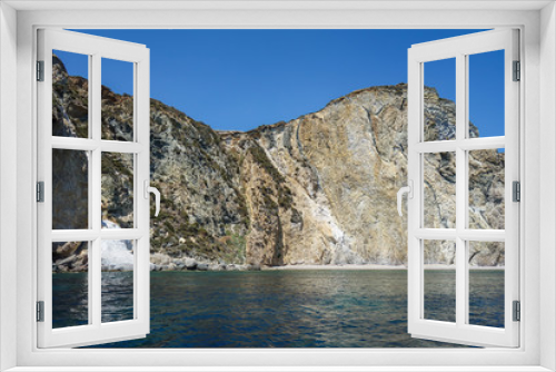 Fototapeta Naklejka Na Ścianę Okno 3D - View of the rocky coast in Ponza island (Latina, Italy).