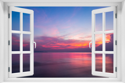 Fototapeta Naklejka Na Ścianę Okno 3D - beautiful sea and sky at twilight time