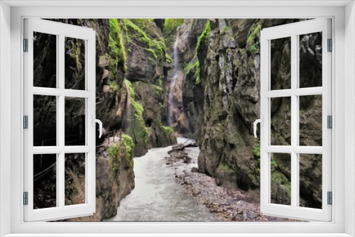 Fototapeta Naklejka Na Ścianę Okno 3D - Rauschendes Wasser der Partnachklamm bei Garmisch
