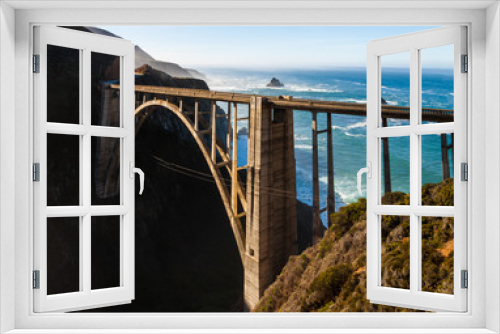 Fototapeta Naklejka Na Ścianę Okno 3D - The Bixby Creek Bridge and Big Sur Coastline, Big Sur, California, USA
